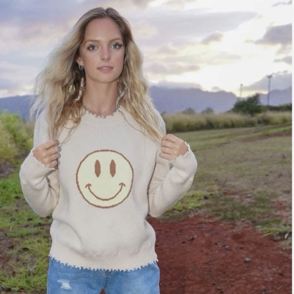 Cream Smiley Face Intarsia Sweater Sz M • Tattered Dopamine Grunge Alt Girl Emo